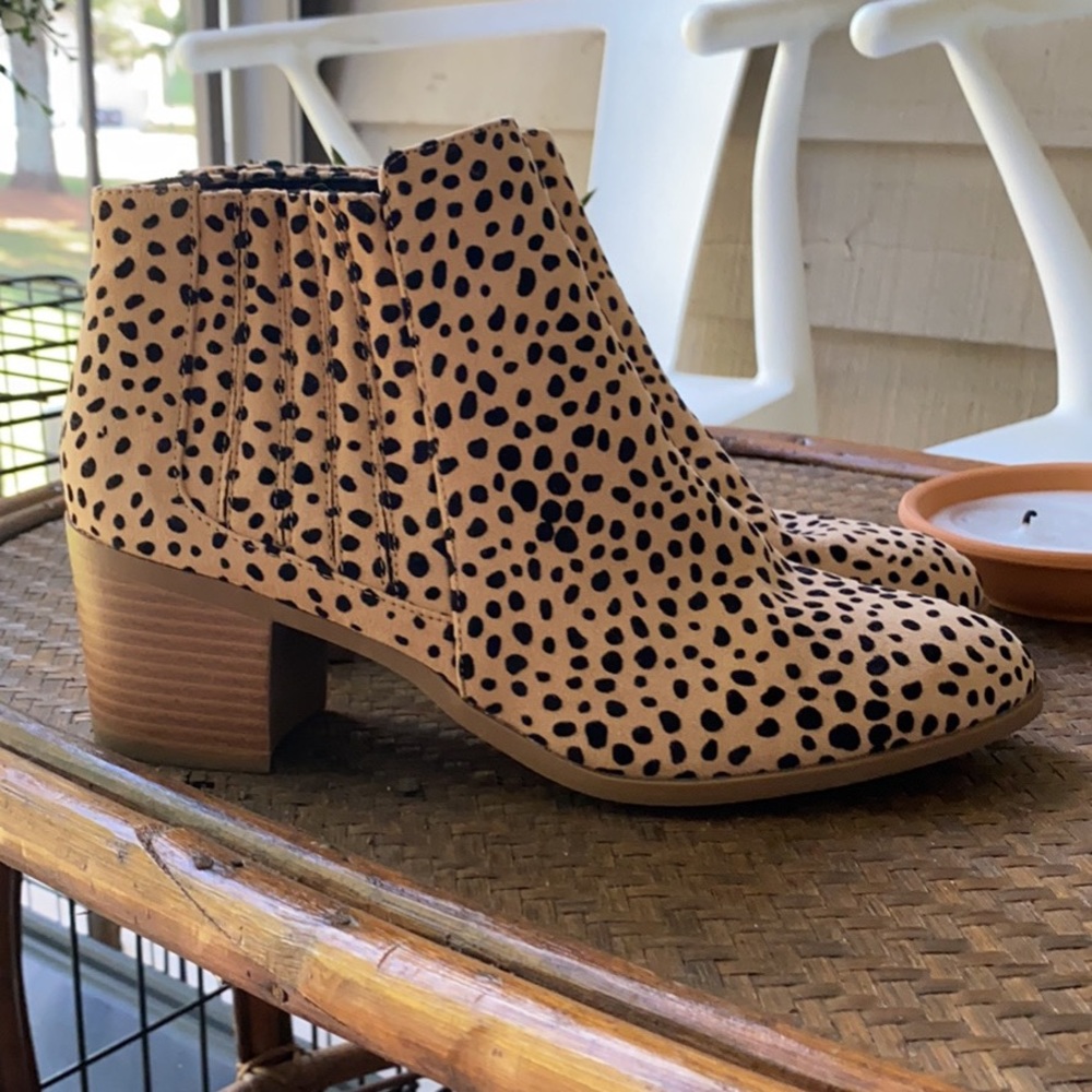 NWOT Maurices Dalmatian Print Heeled Booties